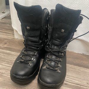 Danner Wildland Boots